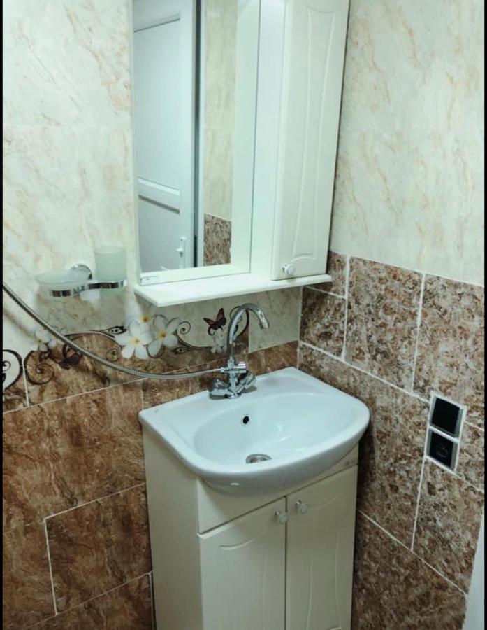 Achela'S Guesthouse Borjomi Bagian luar foto