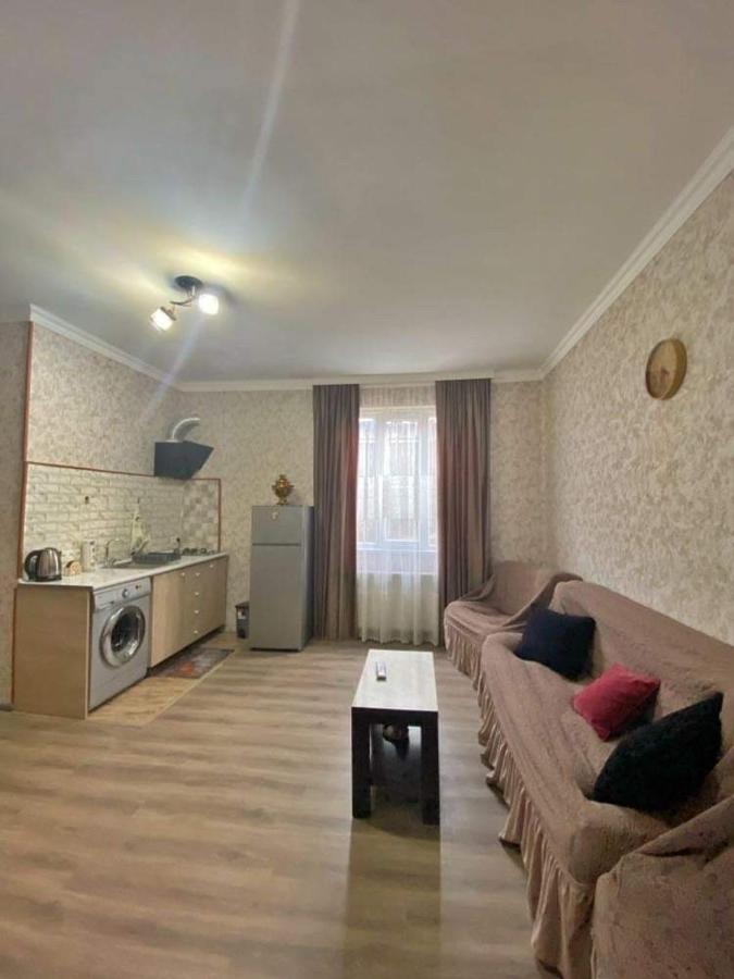 Achela'S Guesthouse Borjomi Bagian luar foto